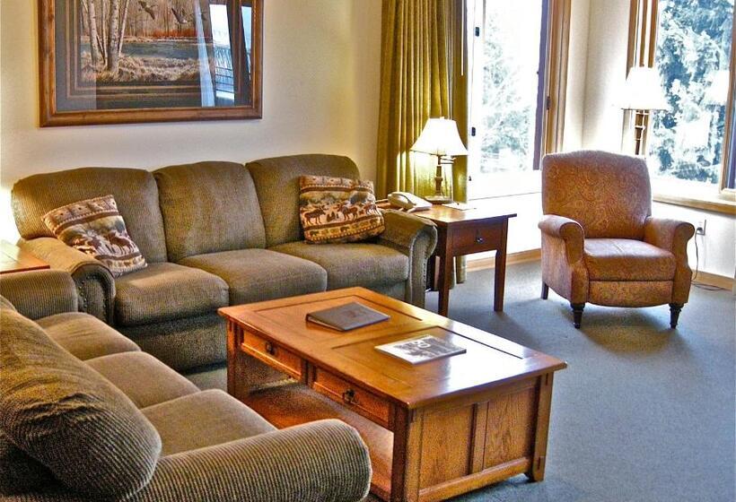 جناح, Lodge At Sandpoint