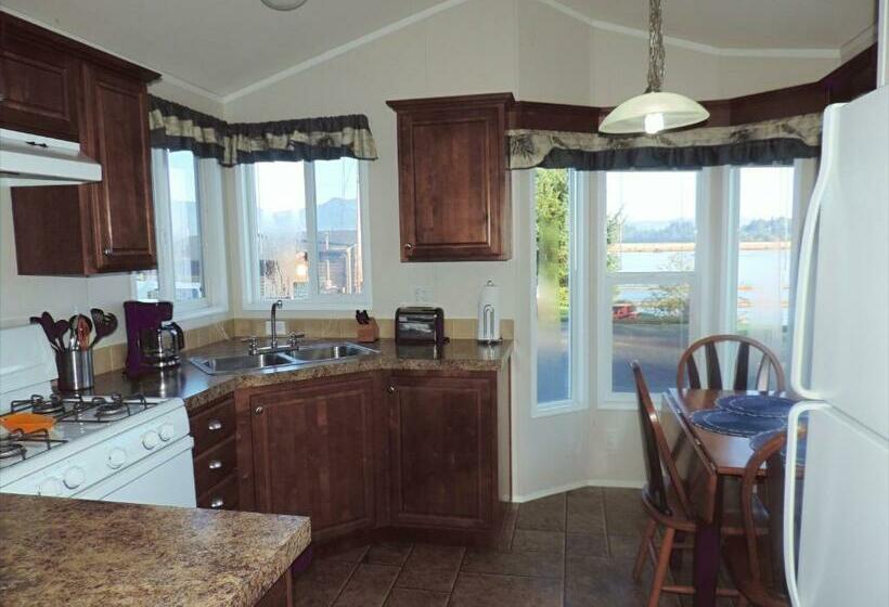 １ベッドルームハウス, Paradise Cove Rv Resort & Marina