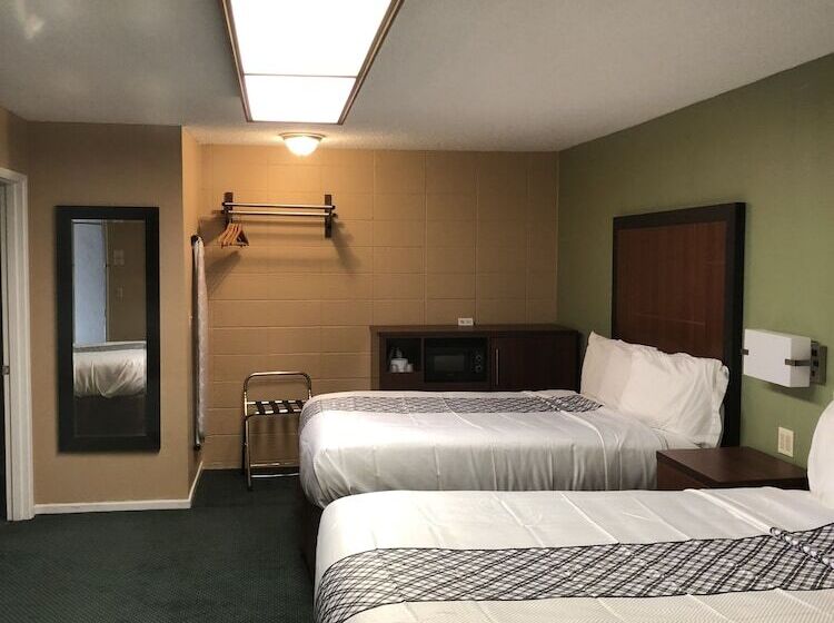 Номер Стандарт, Knights Inn Motel