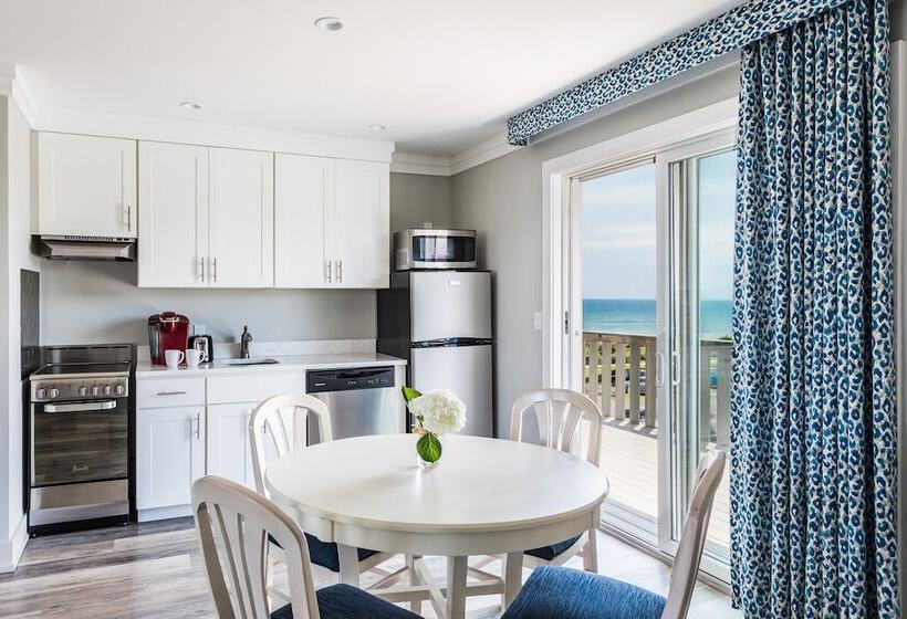 סוויטה, Hartman's Briney Breezes Beach Resort