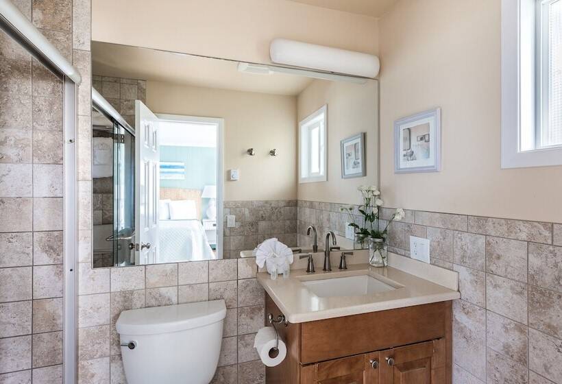 סוויטה, Hartman's Briney Breezes Beach Resort