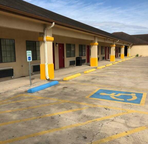 חדר סטנדרט עם מיטת קינג, Los Fresnos Inn And Suites