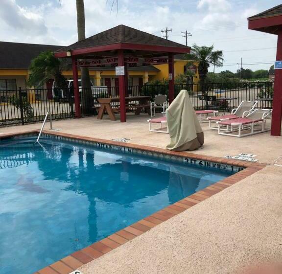 带大床的标准间, Los Fresnos Inn And Suites