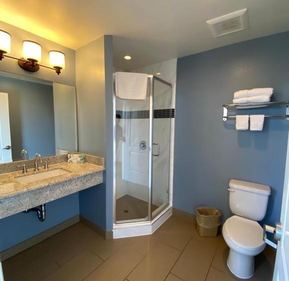 Habitación Premium Vista al Mar., Ocean Surf Inn & Suites