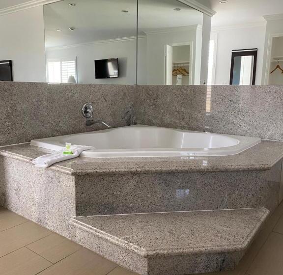 Habitación Premium Vista al Mar., Ocean Surf Inn & Suites