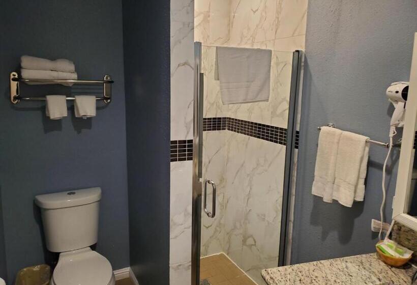 Номер Стандарт с Гидромассажем, Ocean Surf Inn & Suites