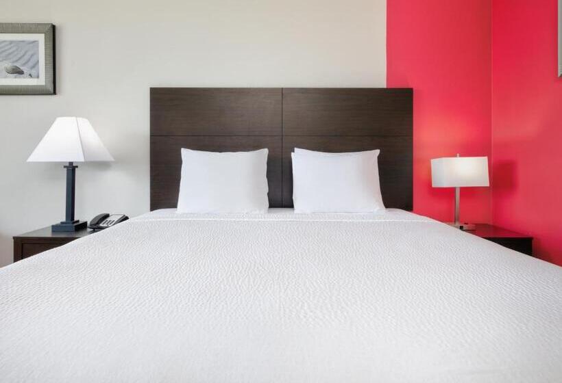 غرفة قياسية سرير كينج لذوى الإحتياجات الخاصة, Ramada By Wyndham Gulfport I 10 Diamondhead