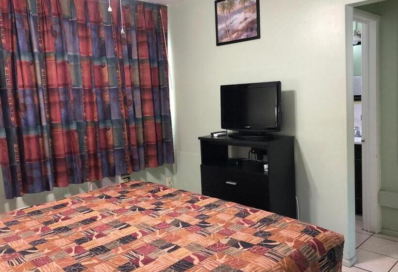 带双人大床的行政管理套房, Sunshine Inn & Suites Venice, Florida