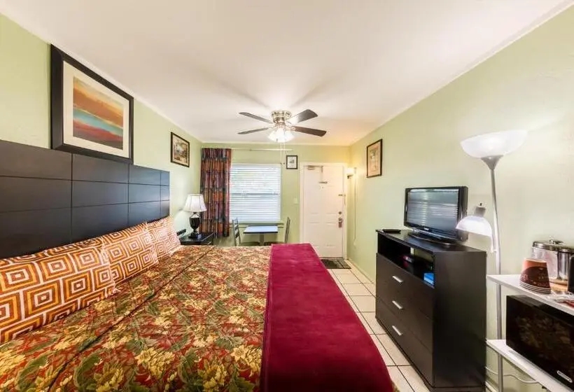 Standard-huone King-vuode, Sunshine Inn & Suites Venice, Florida
