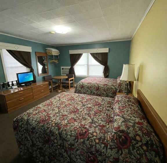 Номер Стандарт 2 Двуспальные Кровати, The Colonial Inn & Creamery