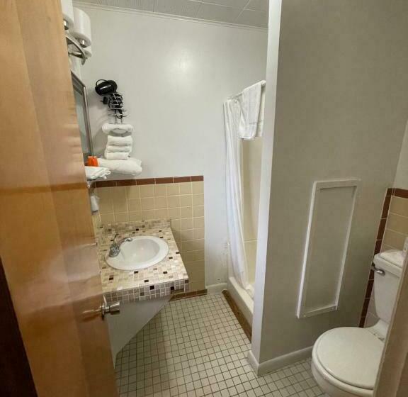 חדר סטנדרט שתי מיטות זוגיות, The Colonial Inn & Creamery