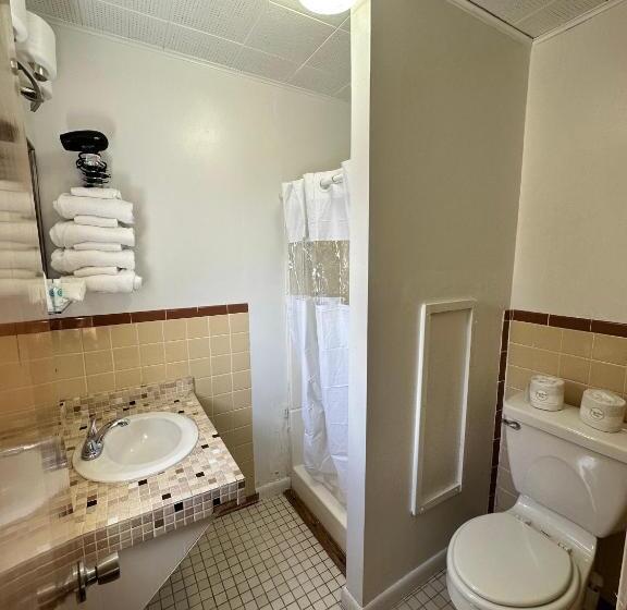 חדר סטנדרט שתי מיטות זוגיות, The Colonial Inn & Creamery