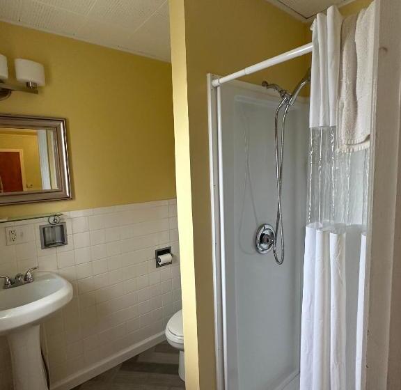 חדר דלוקס, The Colonial Inn & Creamery