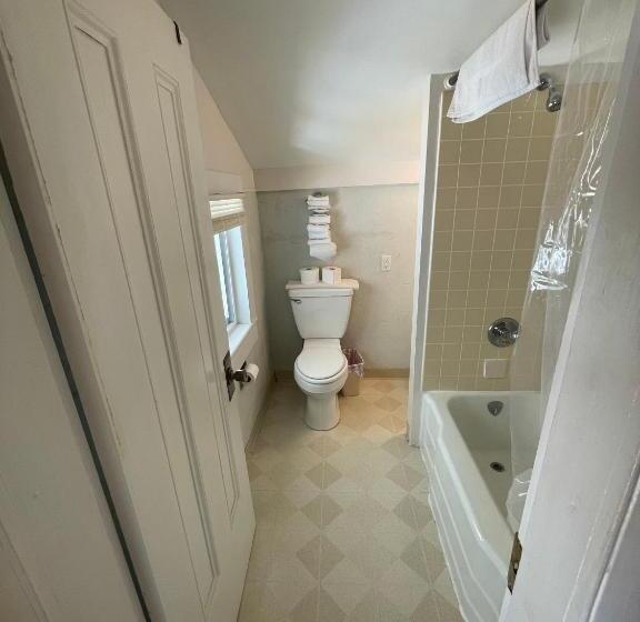 חדר דלוקס, The Colonial Inn & Creamery