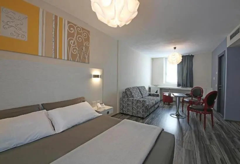 سوئیت جونیور خانوادگی, Happy Hotel Atelier Gardone Riviera Centro & Spa