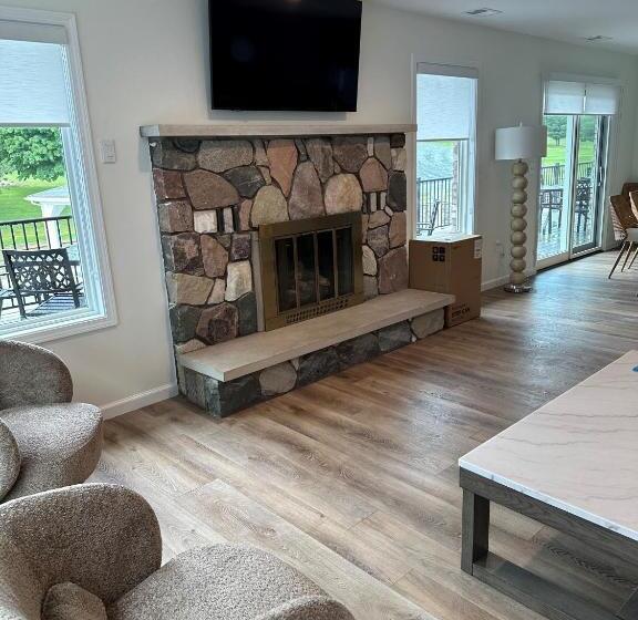 패밀리 룸, Lakeview Hills Golf & Resort