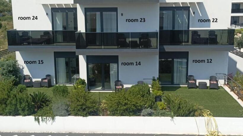 غرفة ديلوكس مطلة على حمام السباحة, Villa Jane Inn