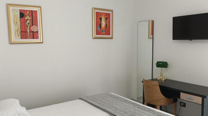 غرفة ديلوكس مطلة على حمام السباحة, Villa Jane Inn