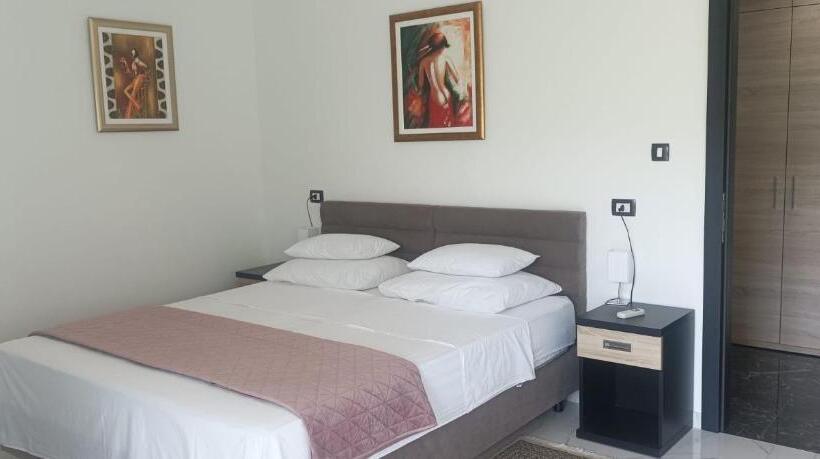 غرفة ديلوكس مطلّة علي البحر مزوَّدة بشُرفة, Villa Jane Inn