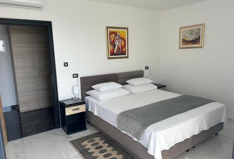 غرفة ديلوكس مطلّة علي البحر مزوَّدة بشُرفة, Villa Jane Inn