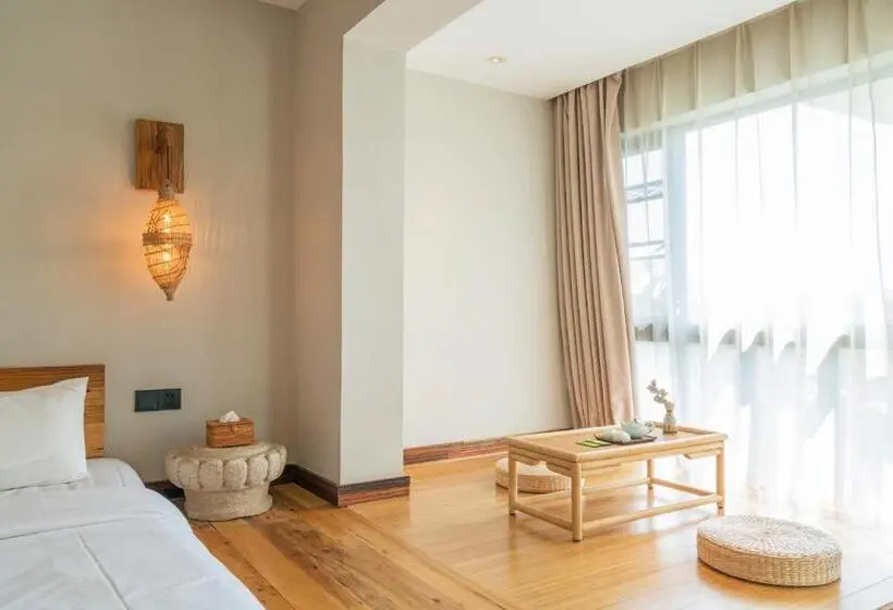 اتاق لوکس با بالکن, Zen Tea House Seven Stars Park