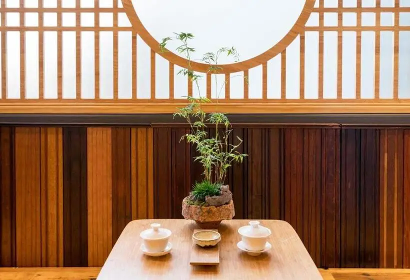 اتاق خانوادگی, Zen Tea House Seven Stars Park