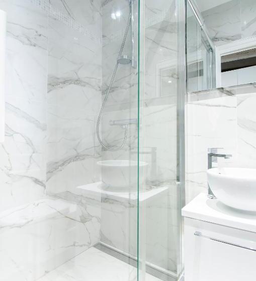 آپارتمان لوکس 1 خوابه, Kaza Bella   Haut Marais Modern Flat With Small Pool