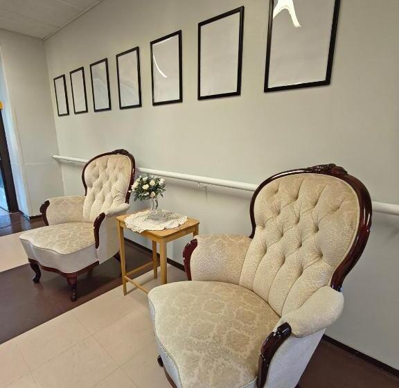 Номер Deluxe, Majoitus Fox