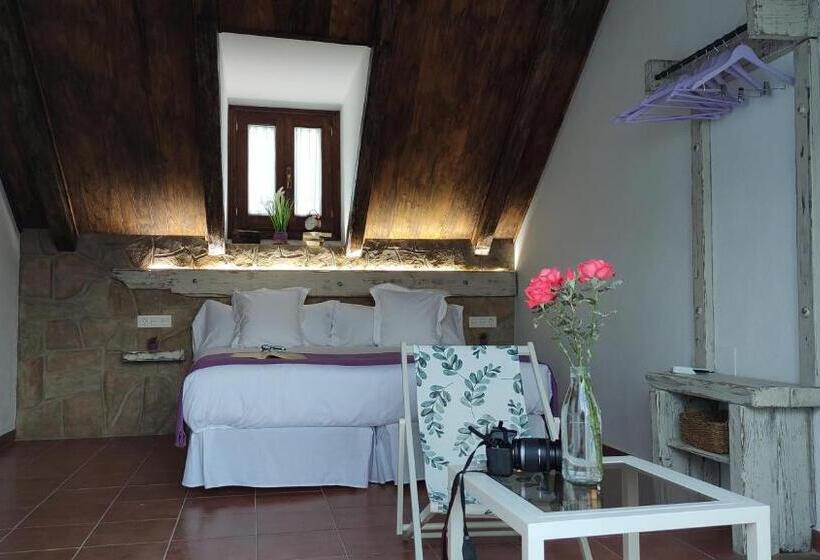 Номер Стандарт Вид на Горы, La Güena Vida