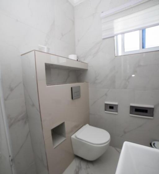 اتاق استاندارد با تخت بزرگ, Kapreece Luxury Home