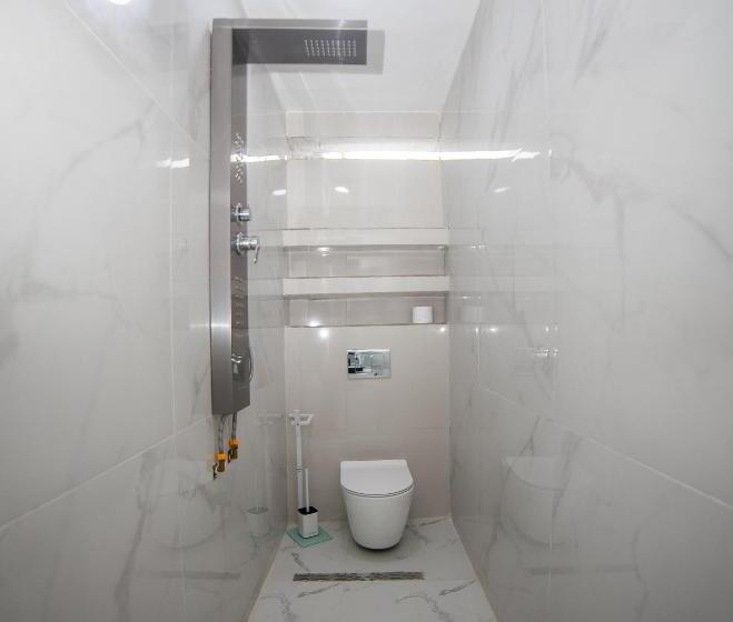 اتاق لوکس با تخت بزرگ, Kapreece Luxury Home