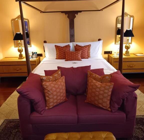 جناح سرير كينج, Rambha Palace By Hidden India