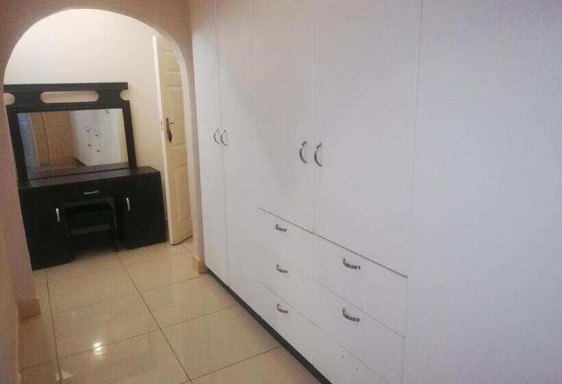 سوئیت پرزیدنت, The Tamek Palace