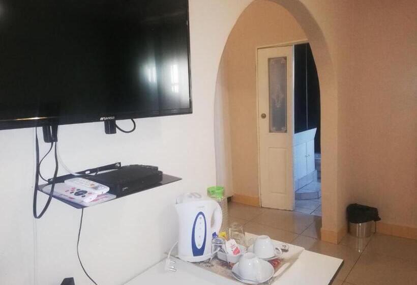 سوئیت پرزیدنت, The Tamek Palace