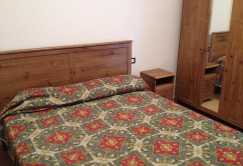 اتاق ساده سه‌ نفره, Affittacamere Ambra