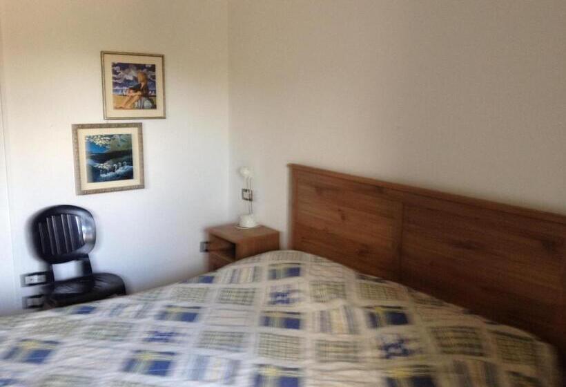 اتاق ساده سه‌ نفره, Affittacamere Ambra