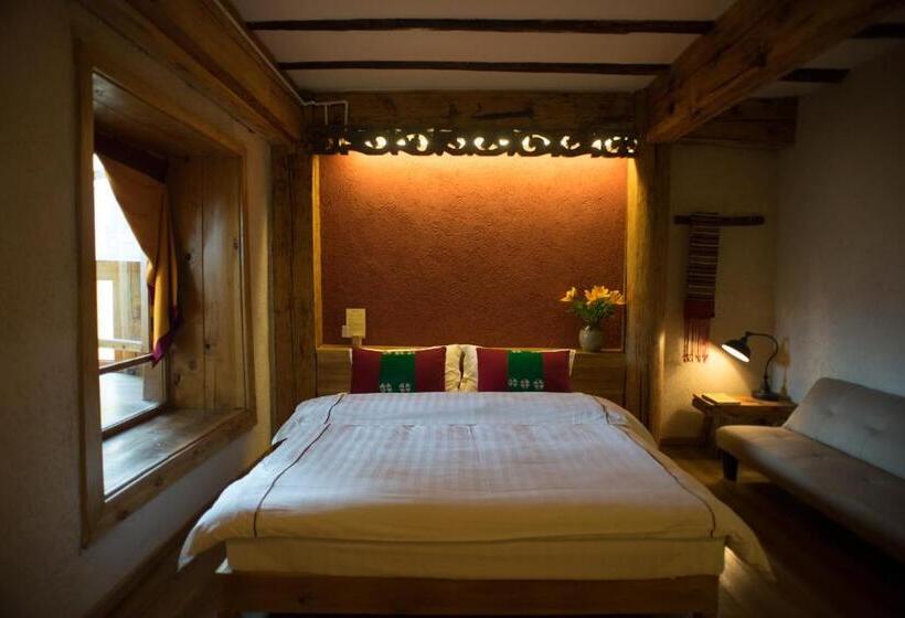 غرفة عائلية, Courtyard Shangri La 藏舍小院