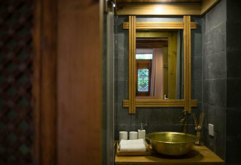 غرفة قياسية, Courtyard Shangri La 藏舍小院