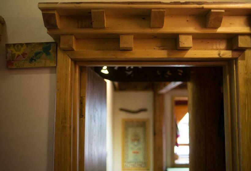 غرفة ديلوكس, Courtyard Shangri La 藏舍小院