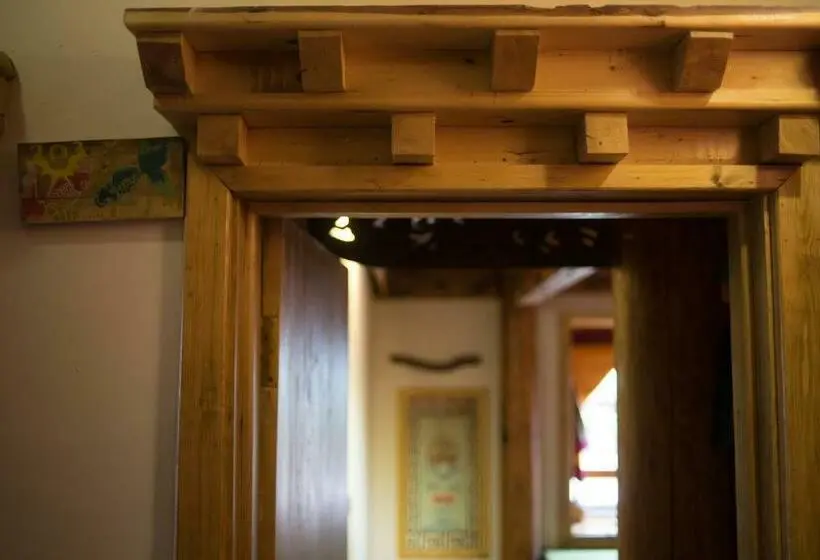 デラックスルーム, Courtyard Shangri La 藏舍小院