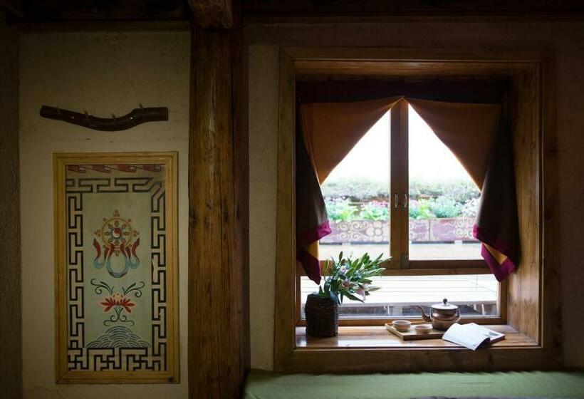 غرفة قياسية, Courtyard Shangri La 藏舍小院