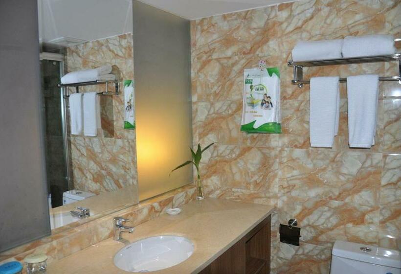 اتاق لوکس, Ha Luo