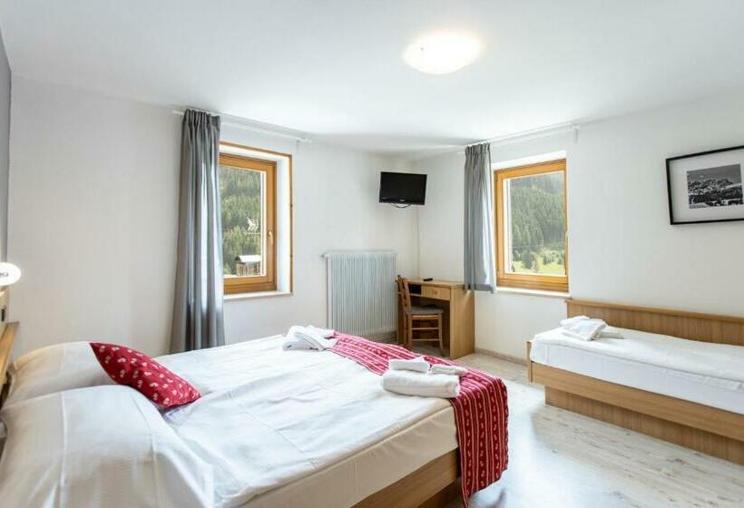 חדר סטנדרטי לשלושה עם נוף, Ciasa Alpina Relax