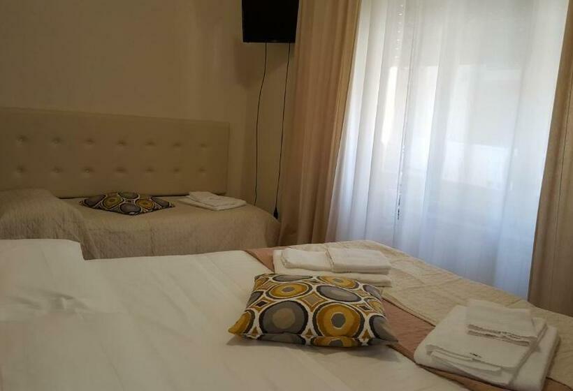 اتاق استاندارد سه نفره, Milano