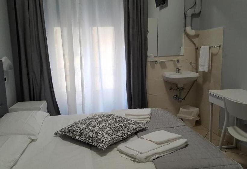 اتاق استاندارد با سرویس بهداشتی مشترک, Milano
