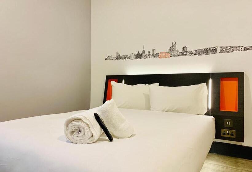 Номер Стандарт Адаптированный для Инвалидов, Easyhotel London City Shoreditch