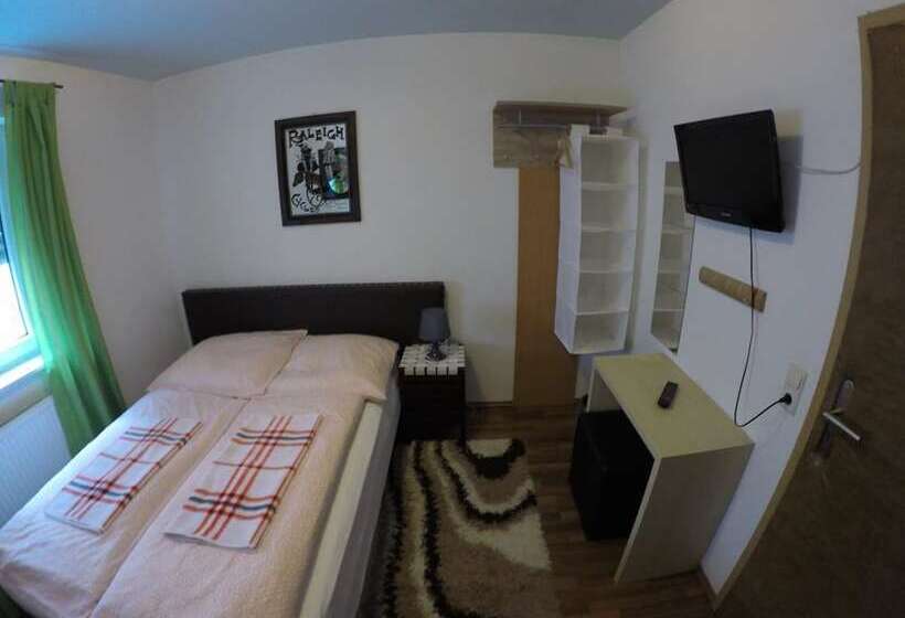 اتاق استاندارد یک نفره, Hostel Nuremberg