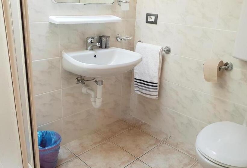 اتاق اکونومی, Alpino Lodge Bivio