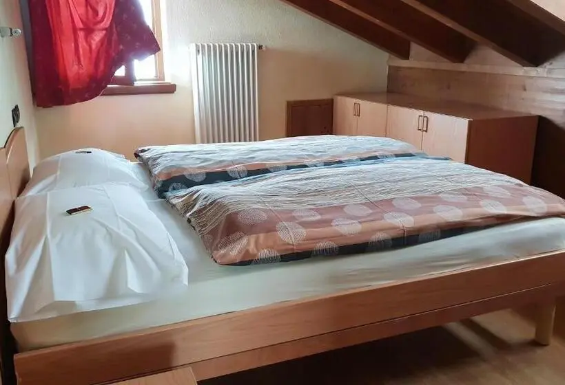 屋根裏部屋風スタンダードルーム, Alpino Lodge Bivio