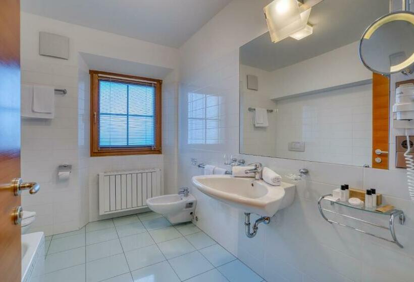 Номер Economy, Cevedale